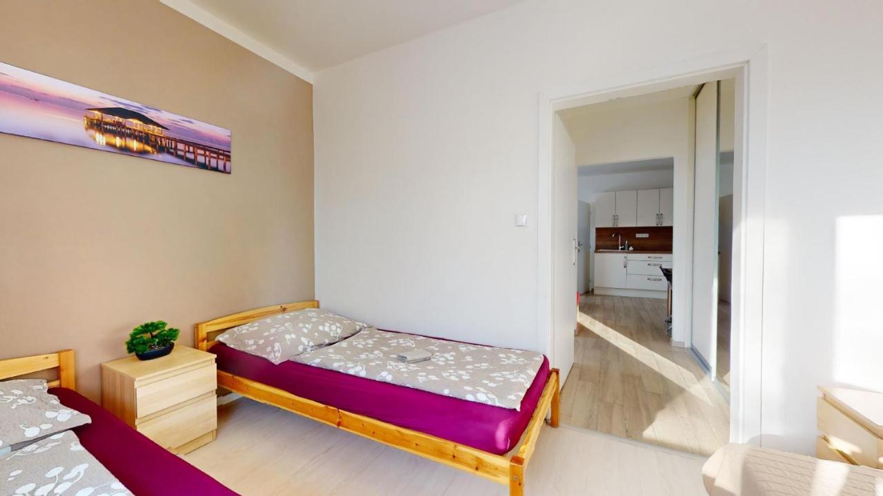 Apartman Dubova มิโลวิตเซ ภายนอก รูปภาพ